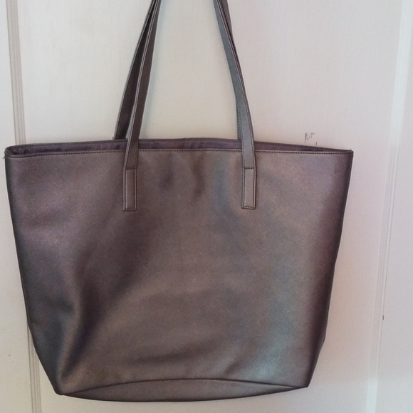 Tote - Picture 2 of 3